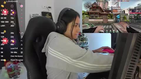 Angie  online show from December 20, 5:09 pm