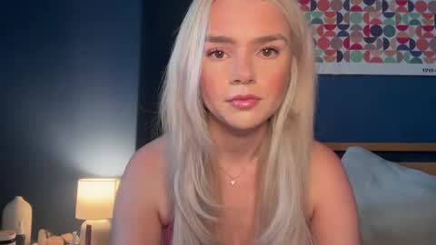 Snapshot of sabrinamasson chatting on October 28, 3:13 pm sabrina online show from October 28, 3:13 pm