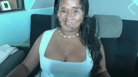 saggil_0385 online show from April 11, 7:02 am