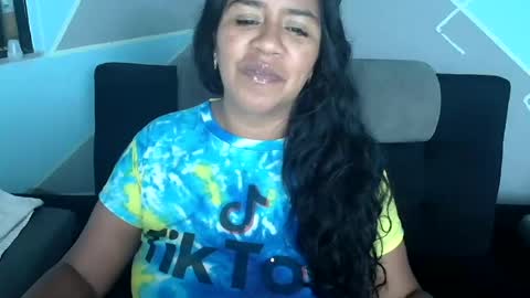 saggil_0385 online show from July 16, 9:01 am