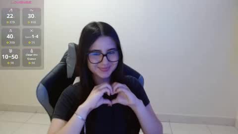 Sahaliefox  online show from November 22, 10:07 pm