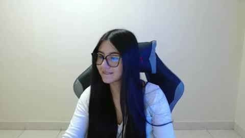 Sahaliefox  online show from January 5, 7:17 pm