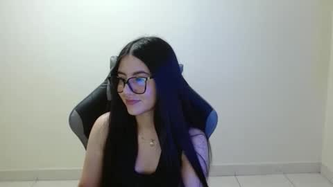 Sahaliefox  online show from January 10, 8:58 pm