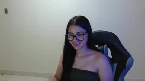 Sahaliefox  online show from March 2, 6:03 pm