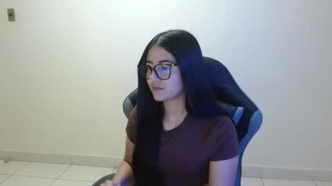 Sahaliefox  online show from March 19, 10:04 pm