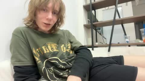 saintfawn online show from April 19, 4:41 pm