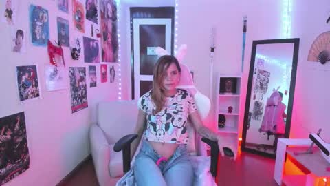 sakura_of online show from September 24, 3:19 pm