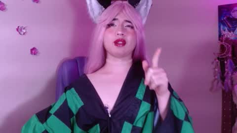 Snapshot of sakuraa_9 chatting on October 31, 3:56 pm saku online show from October 31, 3:56 pm