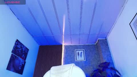 Sakura Moss online show from November 21, 7:50 am