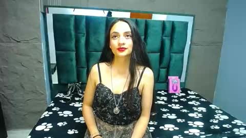 salamandracl202 online show from April 20, 4:26 am