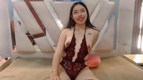 salethjonesfon online show from May 4, 8:15 pm