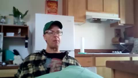 salis1981 online show from November 23, 7:01 pm