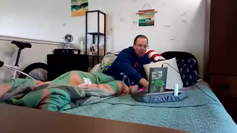 salis1981 online show from December 1, 7:12 pm