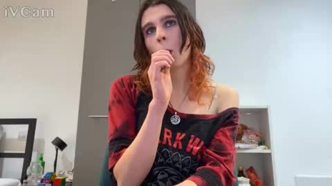 Sally Vae online show from March 30, 8:31 pm