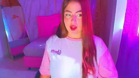Snapshot of salma_27 chatting on October 22, 7:37 pm salma_27 online show from October 22, 7:37 pm