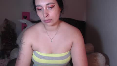 yenny online show from February 8, 7:26 am