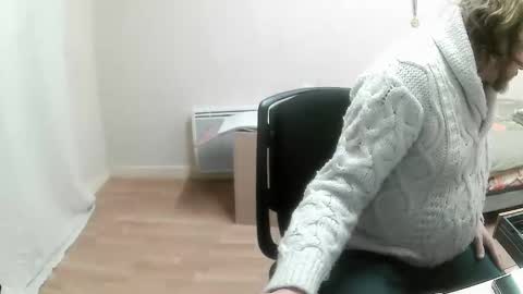 Saltimbanquier  Salt  ou  Banquier  online show from February 10, 7:36 am