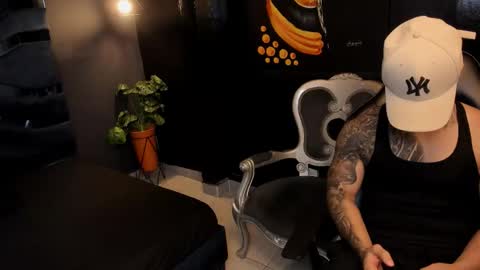 SALVATORE online show from November 17, 5:15 pm