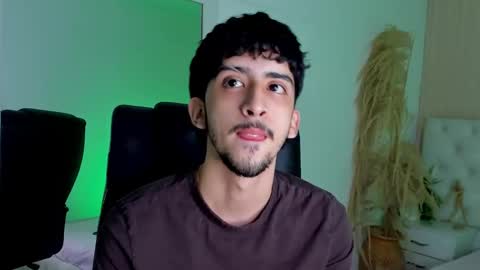 salvatore  online show from September 12, 8:33 pm