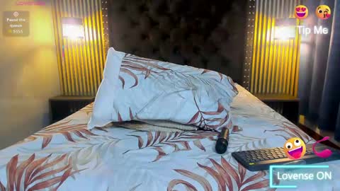 sam__cute online show from June 3, 2:33 pm