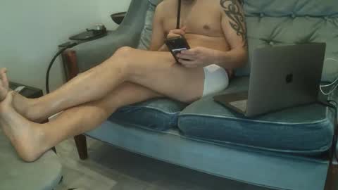 sam_love1985 online show from February 19, 9:14 pm