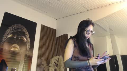 SAM MANSON online show from April 1, 1:12 pm