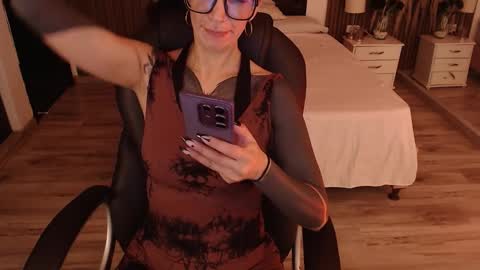 SAM MANSON online show from March 3, 12:23 pm