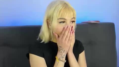 Snapshot of samantha_browwnn chatting on October 15, 7:04 pm samantha_browwnn online show from October 15, 7:04 pm