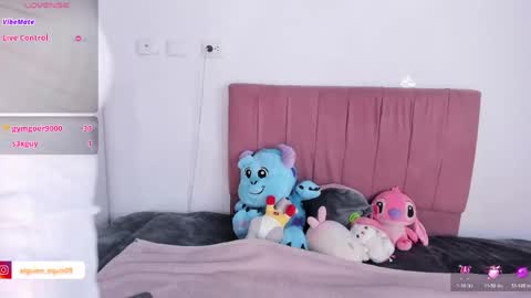 samantha_browwnn online show from June 9, 4:39 pm