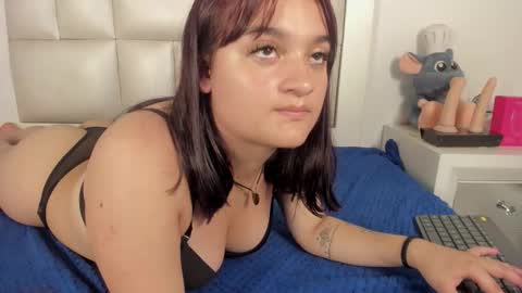 samantha_js_ online show from November 8, 8:23 pm