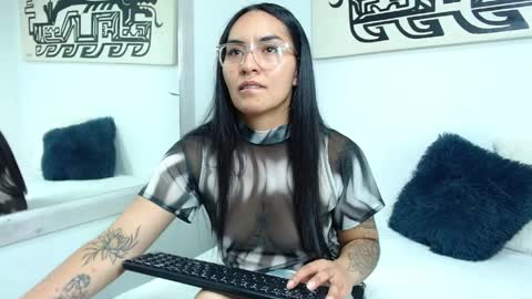 samantha_vaker online show from April 12, 10:47 pm