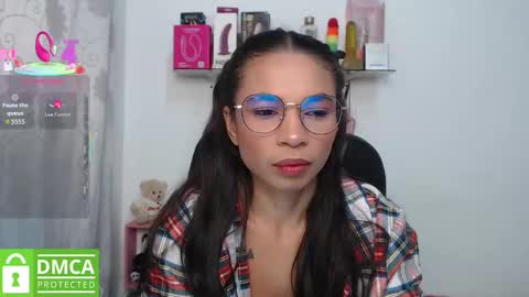 Snapshot of samanthaa_queen chatting on September 18, 11:36 am sam online show from September 18, 11:36 am