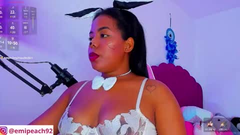 Snapshot of samanthabloom570089 chatting on November 1, 3:07 am Samantha Bloom online show from November 1, 3:07 am