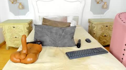 Snapshot of samanthabrown69 chatting on February 19, 6:33 am Samantha online show from February 19, 6:33 am