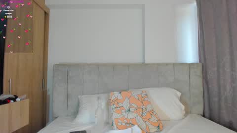 V A  N E S S A  online show from February 11, 9:03 pm