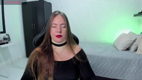 Snapshot of samanthaleon chatting on October 12, 10:44 pm Samantha samy online show from October 12, 10:44 pm