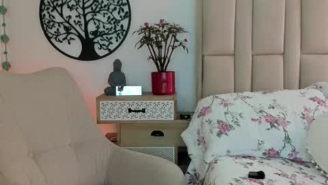 Samixmami online show from March 10, 6:45 pm