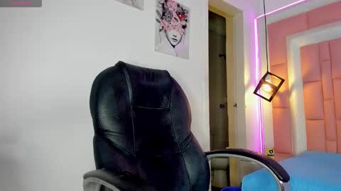 samanthha18 online show from January 12, 4:19 am