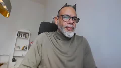 Sam online show from March 18, 4:13 pm