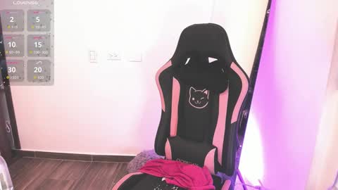 samiacooper25 online show from September 13, 9:56 am