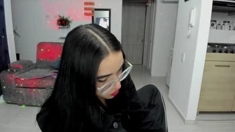 SARA online show from November 20, 2:10 am