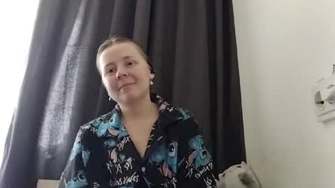 Lora online show from July 8, 8:18 am