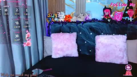 Snapshot of sammylittle_ chatting on October 19, 7:29 pm sammylittle_ online show from October 19, 7:29 pm