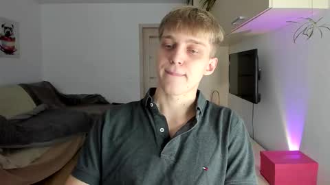 Sam online show from November 5, 7:54 am