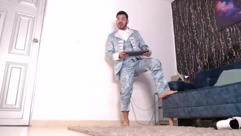  Samuel Coopper  online show from November 13, 1:36 pm