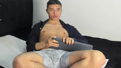 Samuel online show from October 3, 5:10 pm