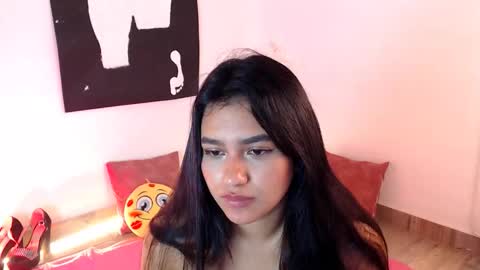 samy_qeen online show from November 4, 7:15 pm