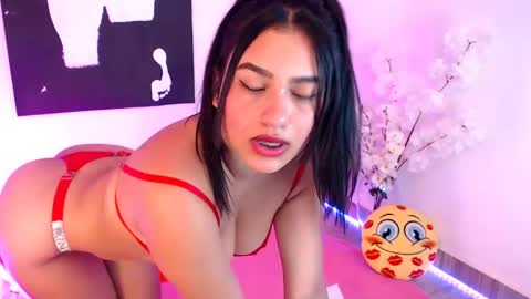 samy_qeen online show from May 4, 6:14 pm