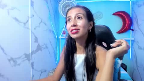 sandra  online show from March 28, 8:27 am