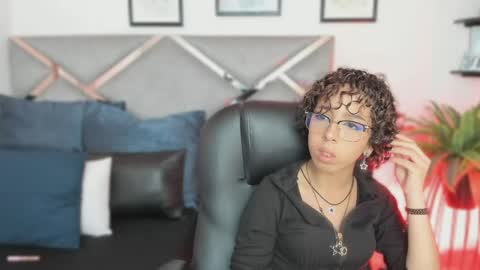 SANDRA online show from May 22, 3:02 am